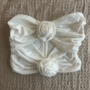 White flower tube top